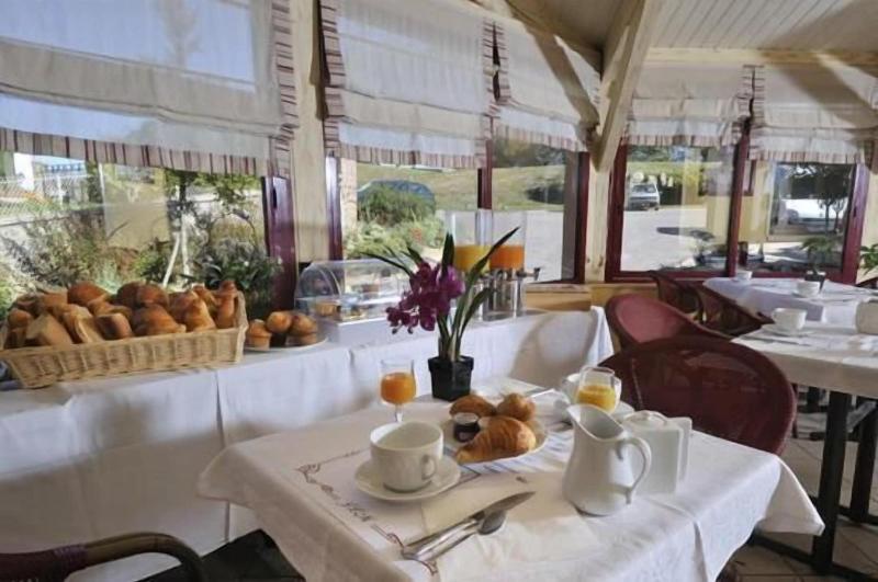 Hã´tel-restaurant De La Tour image