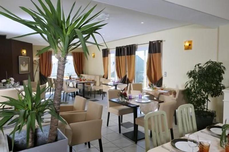 Hã´tel-restaurant De La Tour image