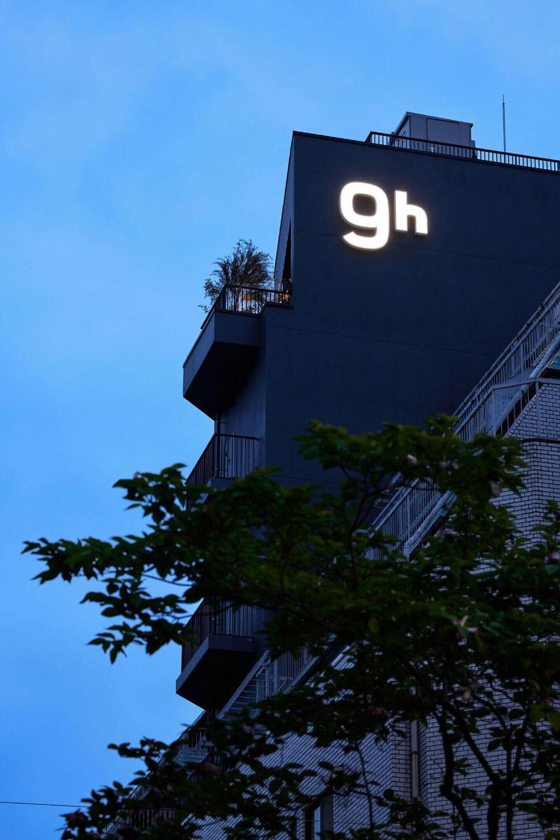 9h Nine Hours Woman Shinjuku image