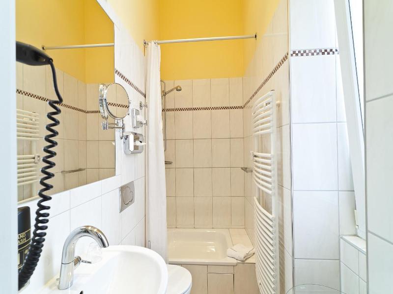 Hotel Vivaldi Berlin Am Kurfv Rstendamm image