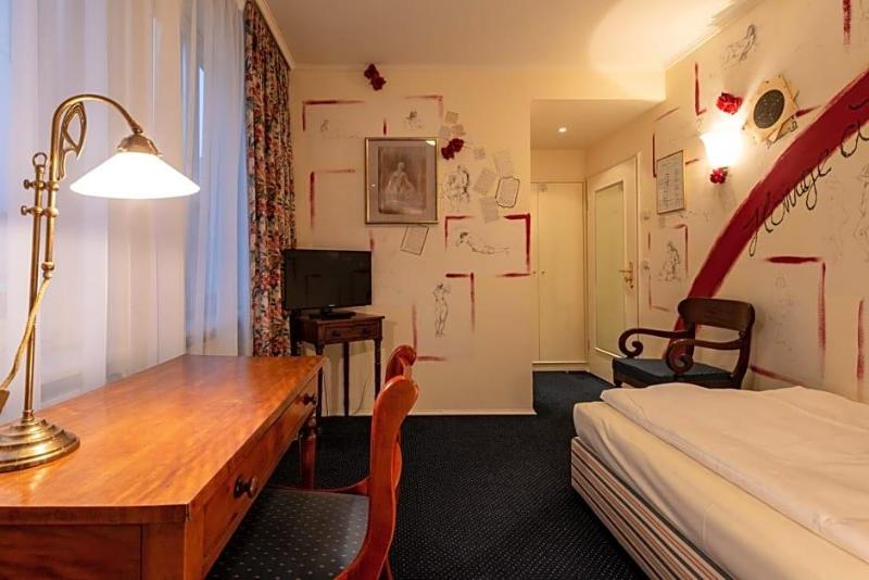 Hotel Olympic image