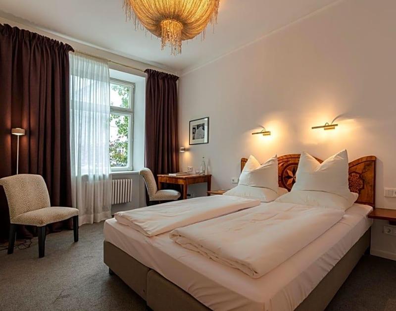 Hotel Olympic image