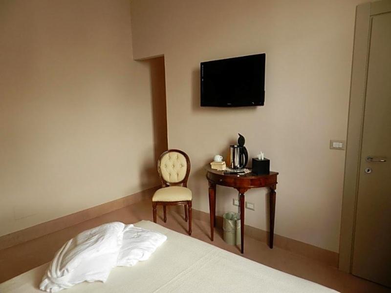 Relais Real Collegio image