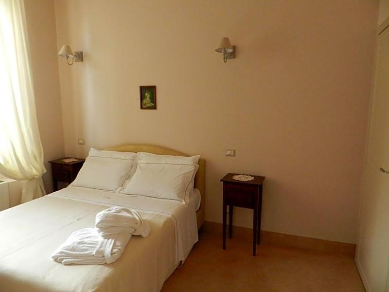 Relais Real Collegio image