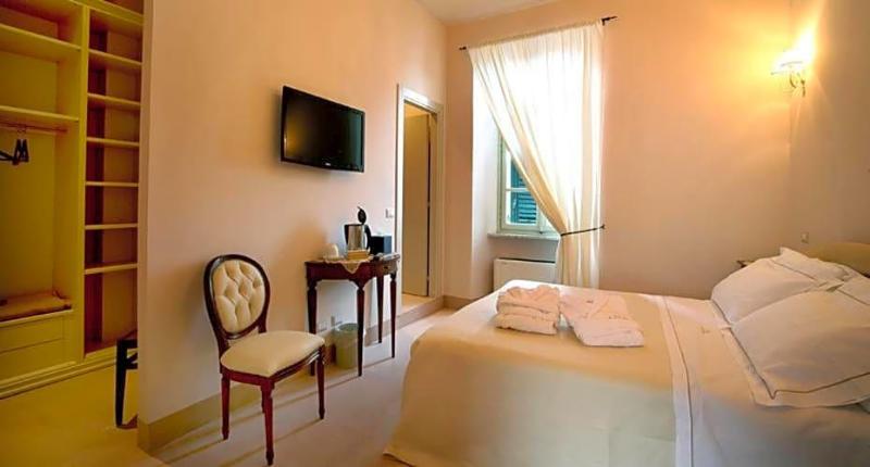 Relais Real Collegio image
