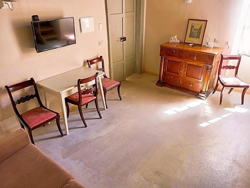 Relais Real Collegio image