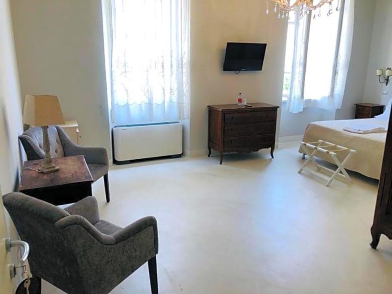 Relais Real Collegio image