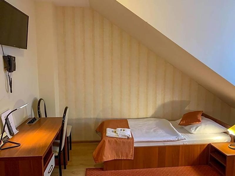Hotel Ostoja image