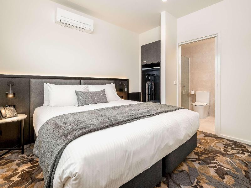 Mantra Shepparton image