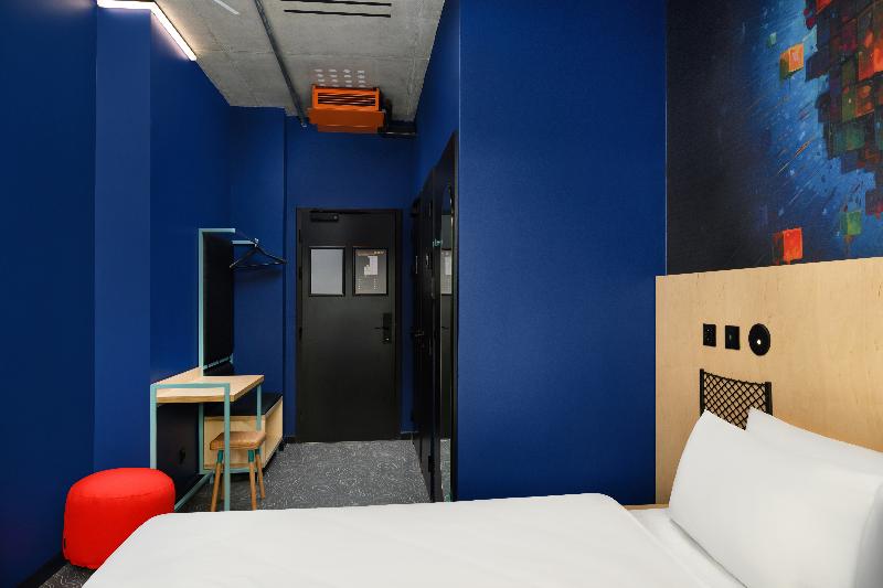 room detail thumbnail 1