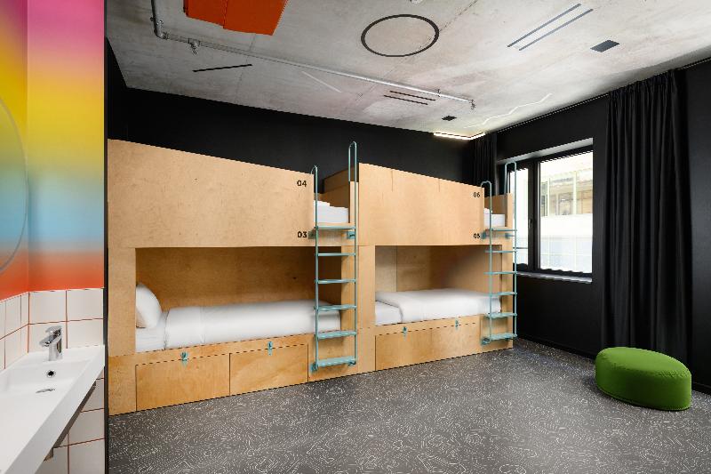 room detail thumbnail 1