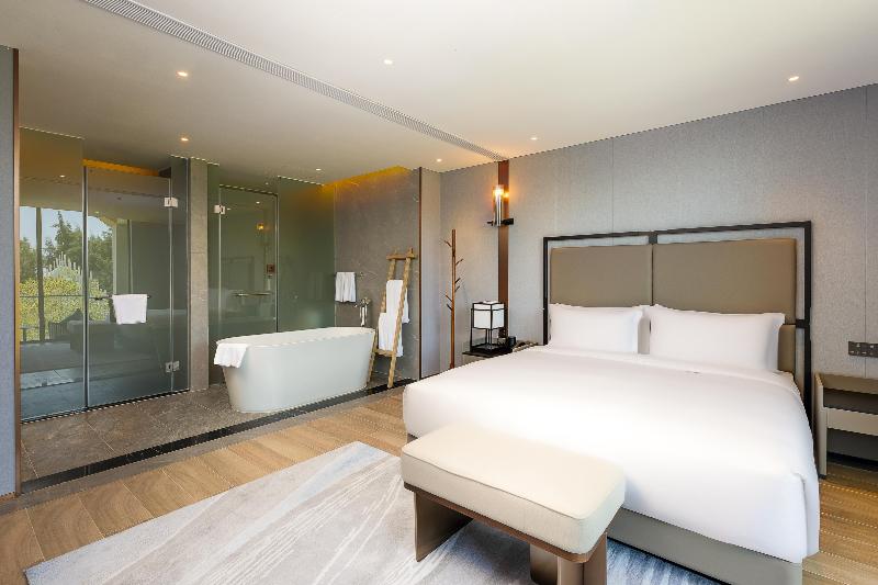 Holiday Inn Hainan Xiangshui Bay image