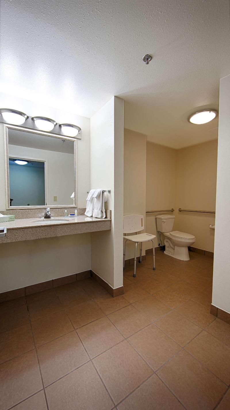 Best Western Plus Atlanta Airport-East image