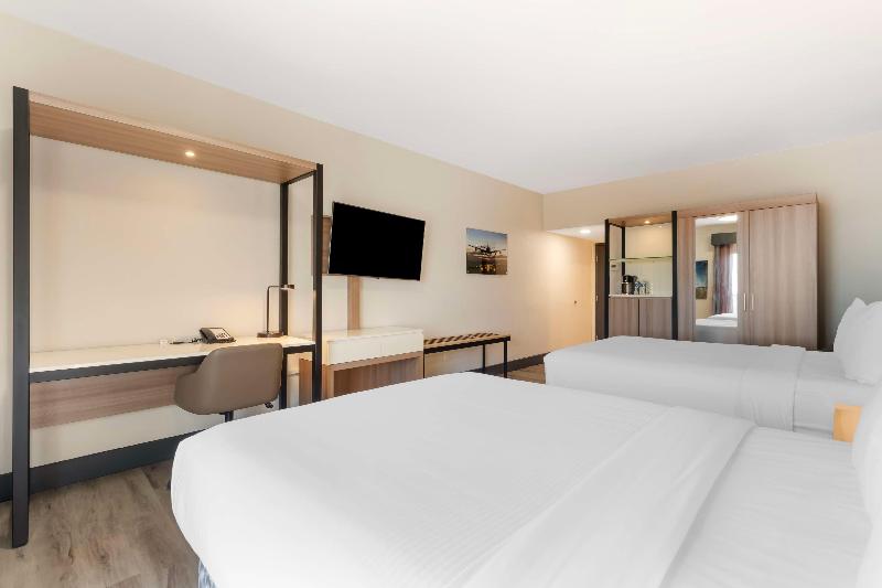 Best Western Plus Atlanta Airport-East image