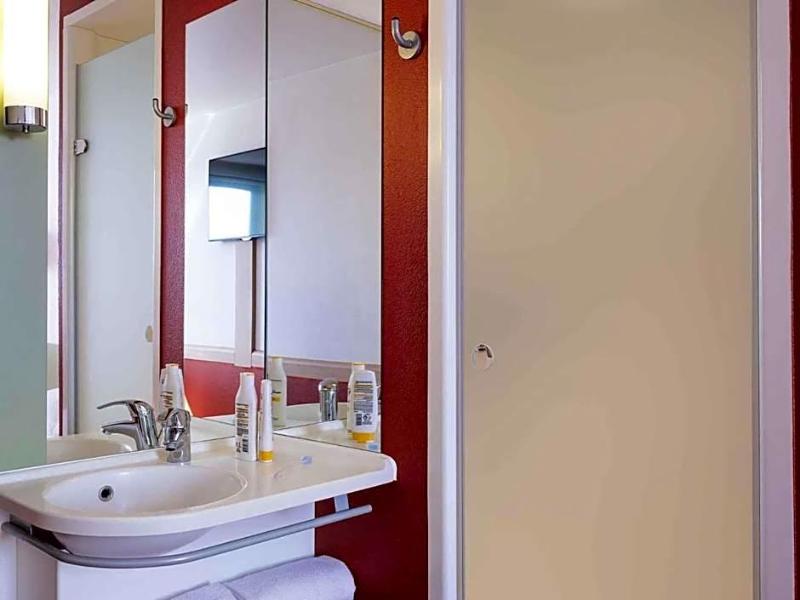 Ibis Budget Lyon Centre Gare Part Dieu image