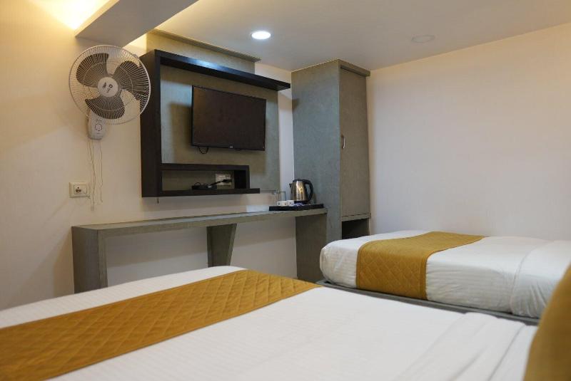 Hotel Pearl View image