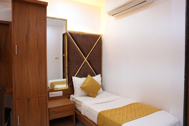 Hotel Pearl View image