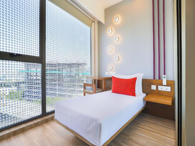 Lemon Tree Hotel Kalina Mumbai image