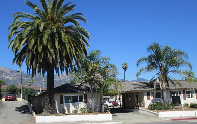 Town And Country Inn image