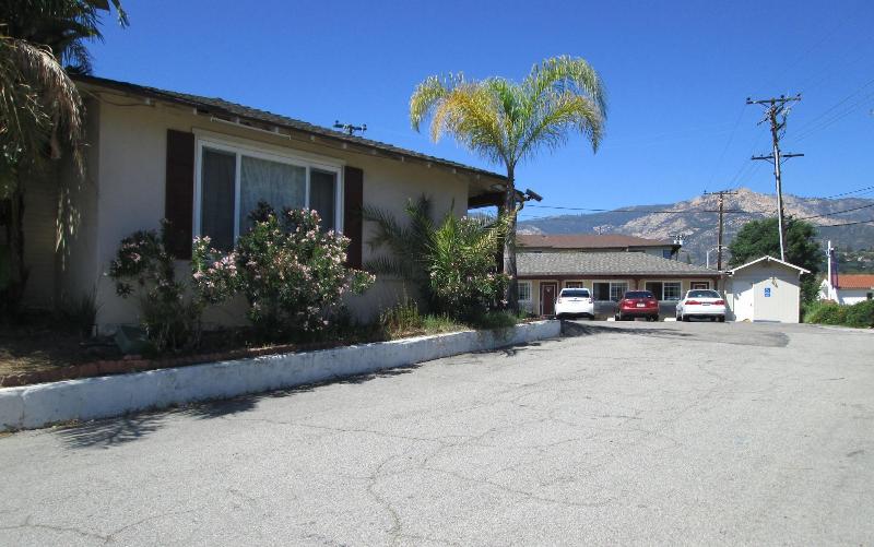 Town And Country Inn image