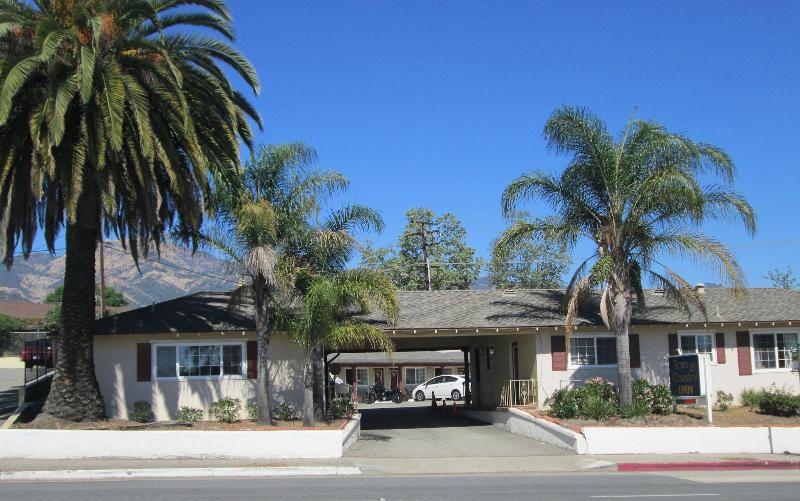 Town And Country Inn image
