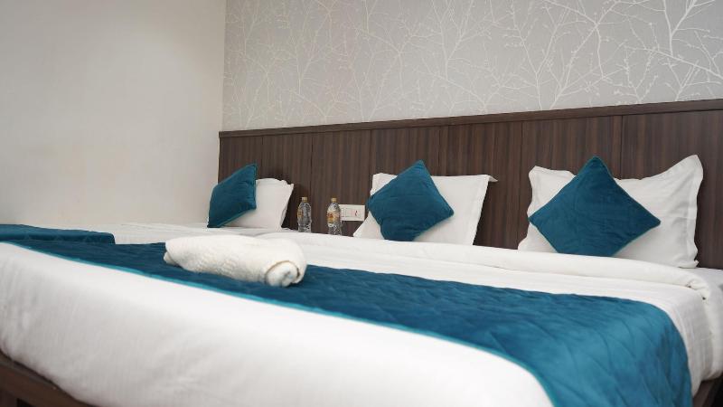 Qotel Hotel Rajori Garden image