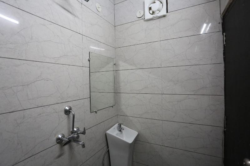Hotel Twamev Couple Friendly Laxmi Nagar image