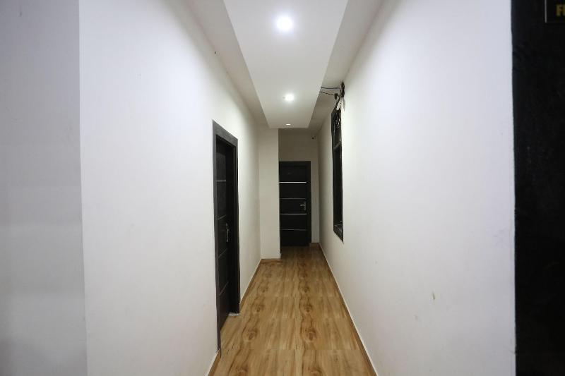 Hotel Twamev Couple Friendly Laxmi Nagar image