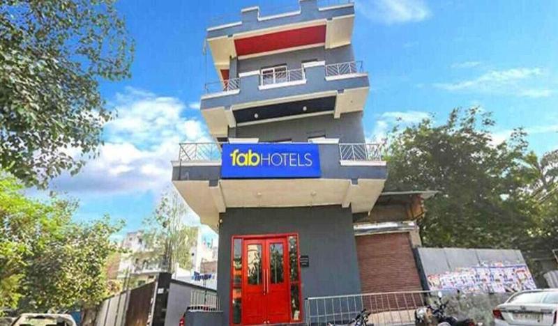 Hotel Yellow Chilli image