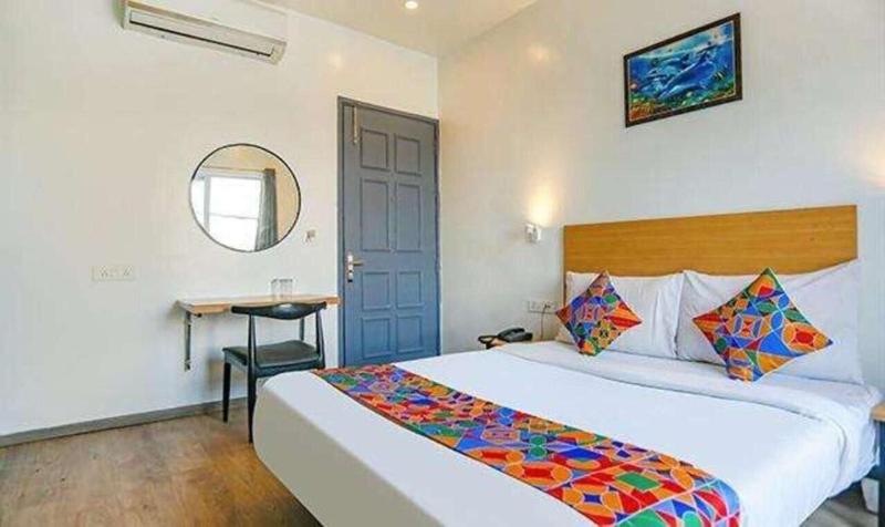 Hotel Yellow Chilli image