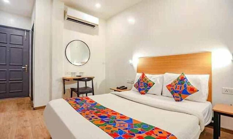 Hotel Yellow Chilli image