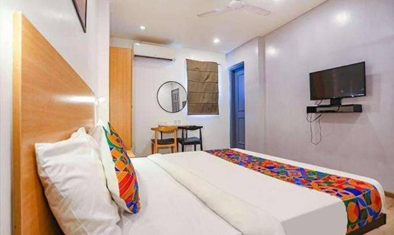 Hotel Yellow Chilli image