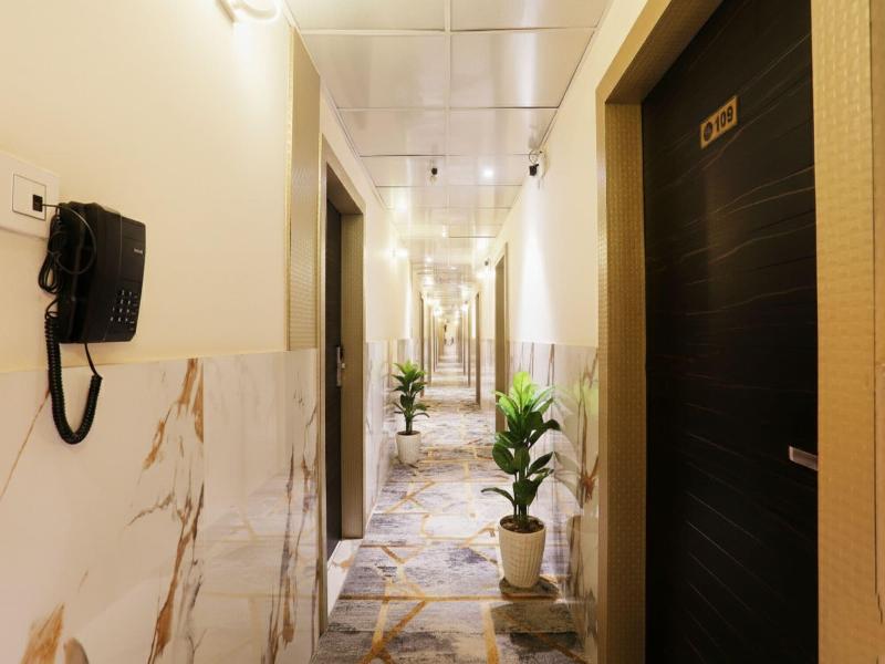 Fabhotel Prime Land image