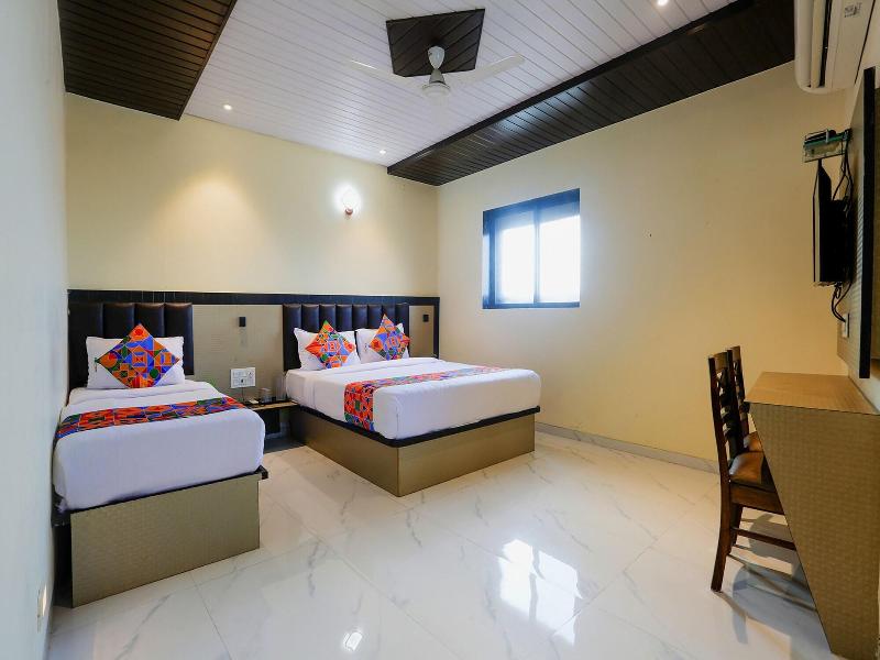 Fabhotel Prime Land image