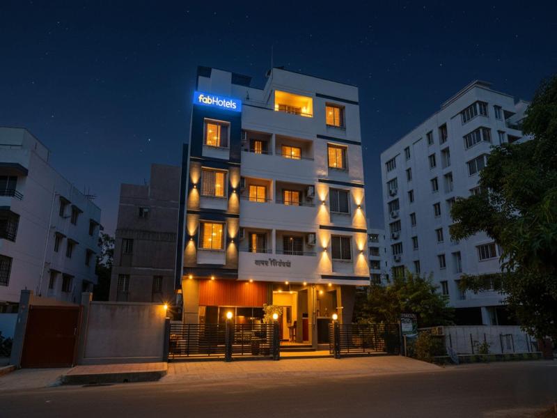 Fabhotel Stay Inn image