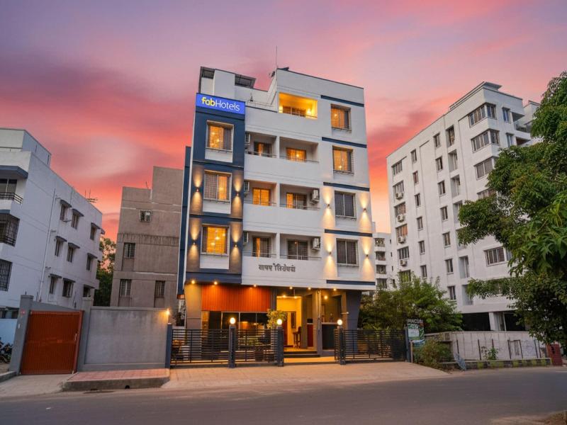 Fabhotel Stay Inn image