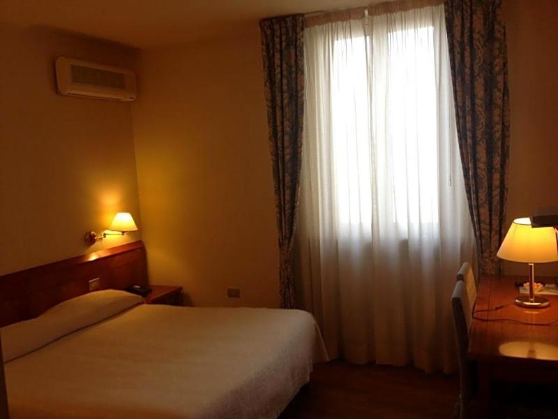 Hotel Cristallo image