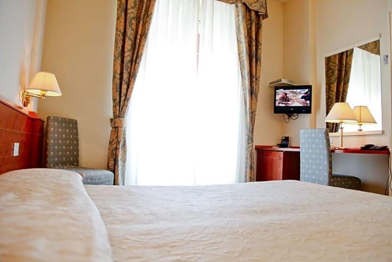 Hotel Cristallo image