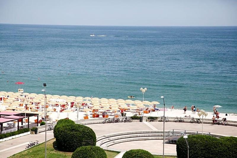 Hotel Cristallo image