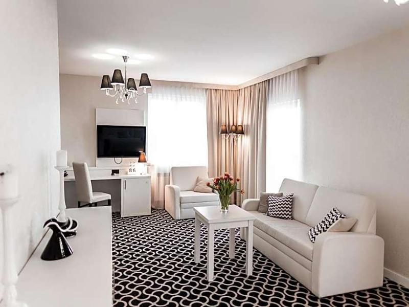 Hotel Coloseum image