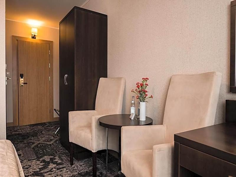 Hotel Coloseum image