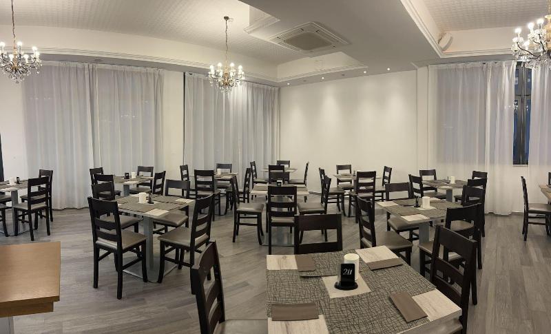 Hotel Perla image