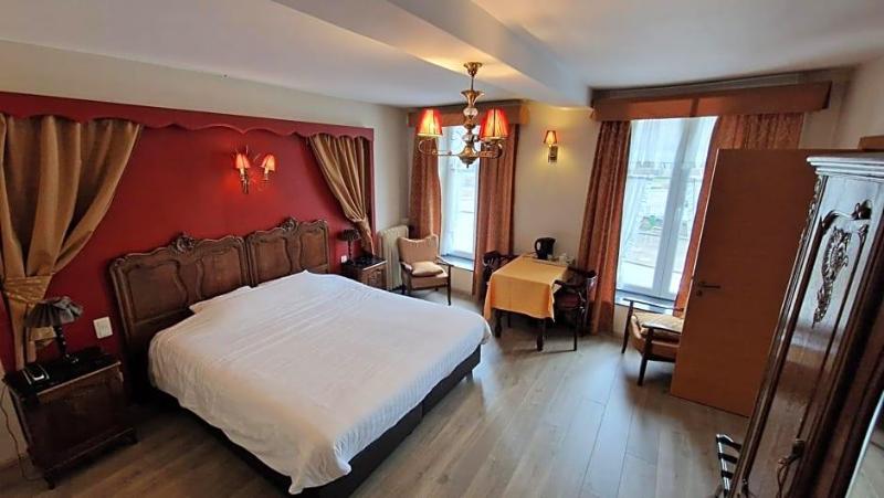 Royal Hotel Restaurant Bonhomme image