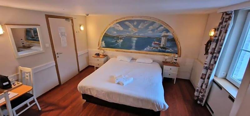 Royal Hotel Restaurant Bonhomme image
