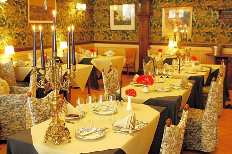Royal Hotel Restaurant Bonhomme image