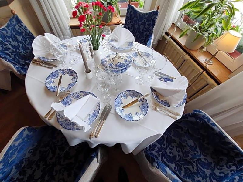 Royal Hotel Restaurant Bonhomme image