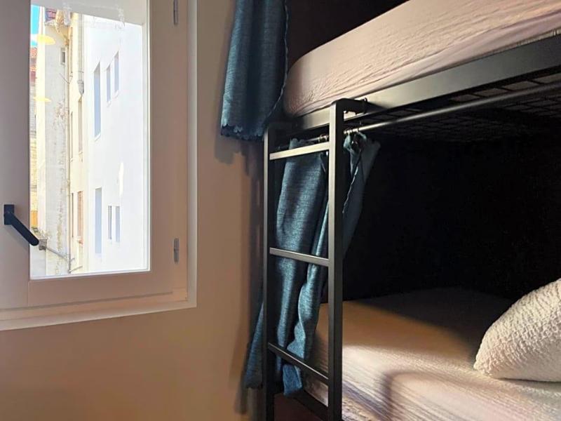 Hostel 20 Bayonne image