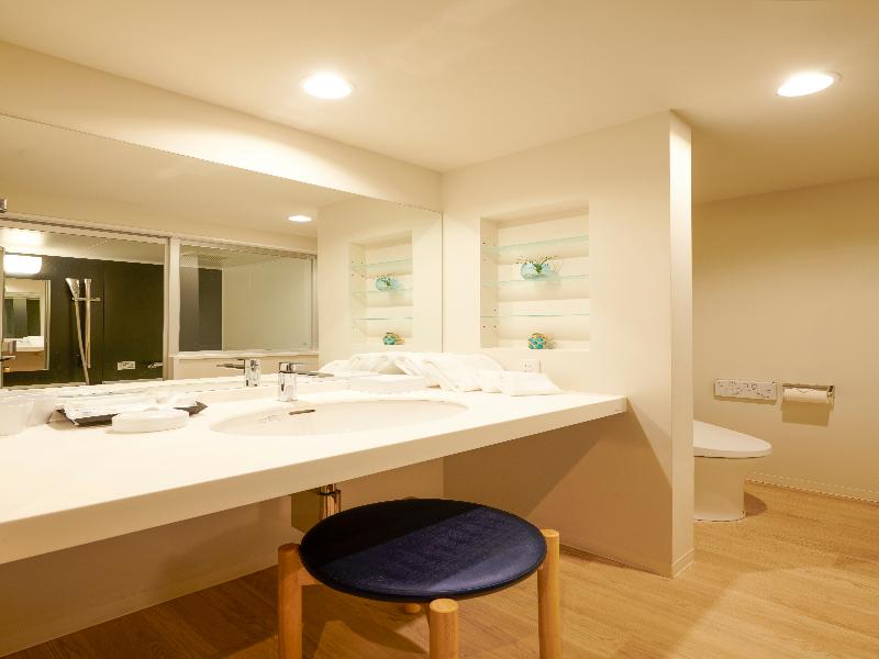 Hotel Seabreeze Coral image