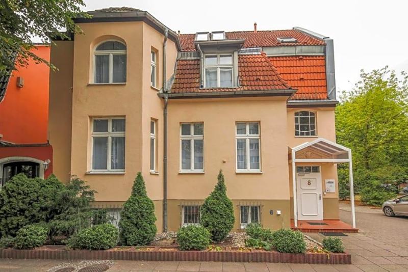 Amaroo Gv Stehaus Potsdam Aucharlottenhof Au image