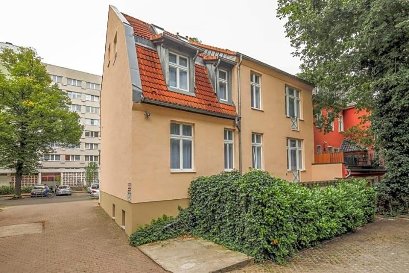 Amaroo Gv Stehaus Potsdam Aucharlottenhof Au image